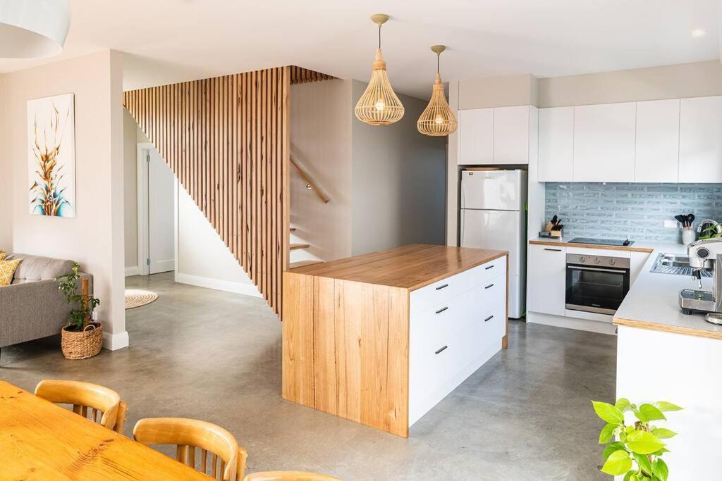 Yellow Door Retreat * Normanville